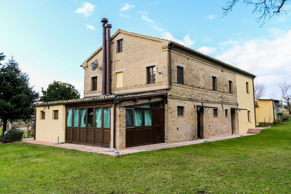 Country House La Fattoria Di Paolo Treia Exterior photo